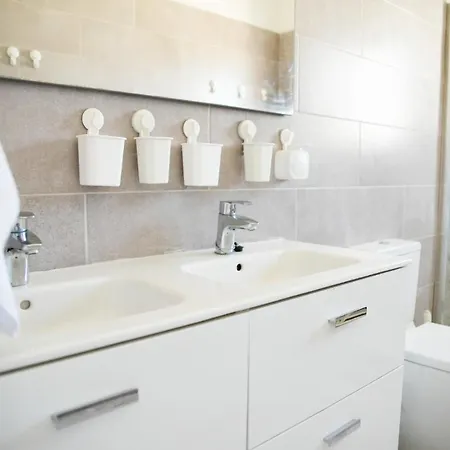 Villacarmenjulia 1 *